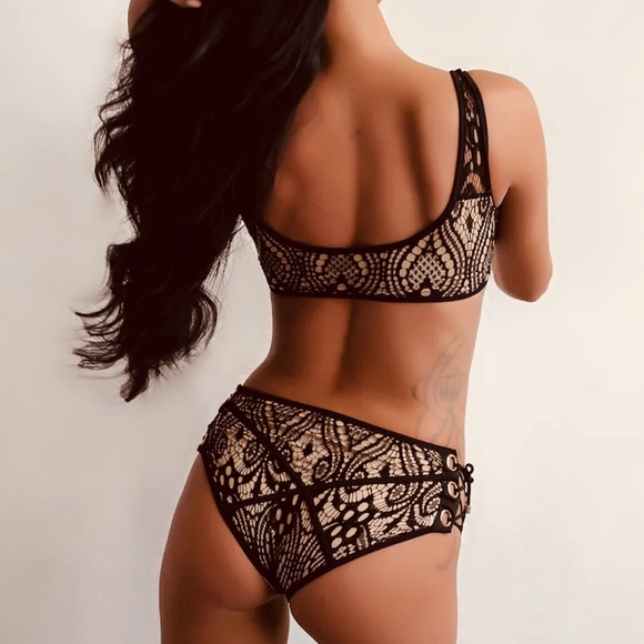 Black High Waisted Lace Bikini - Picture 4 of 5